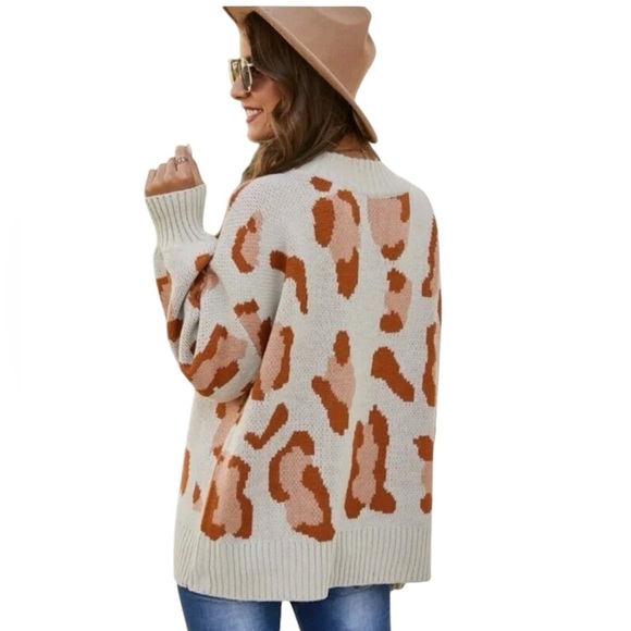 Leopard High Neck Sweater - Picture 2 of 8